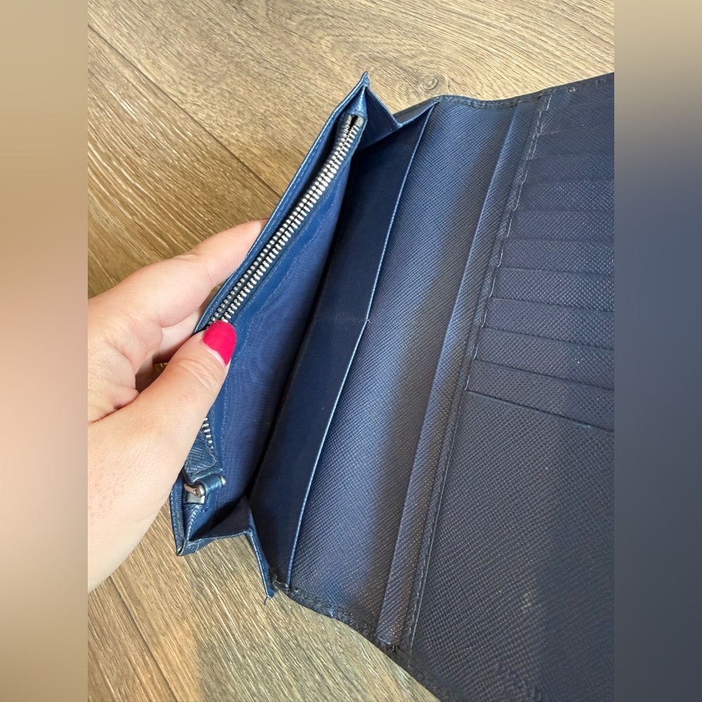 Vintage Prada Blue Leather Wallet - Picture 12 of 16
